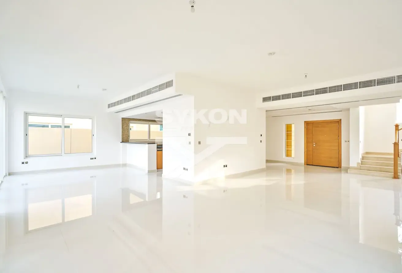 4 Bedrooms | With  Rooftop Terrace | Prime Area