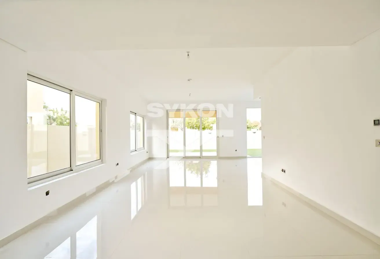 4 Bedrooms | With  Rooftop Terrace | Prime Area