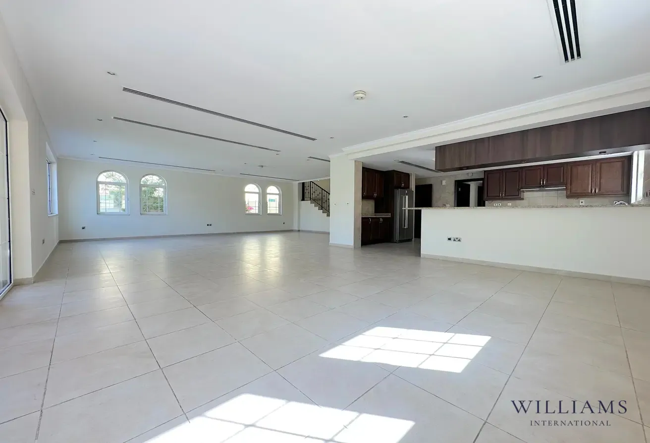 CENTRAL DISTRICT 4 | EXCELLENT CONDITION | VACANT
