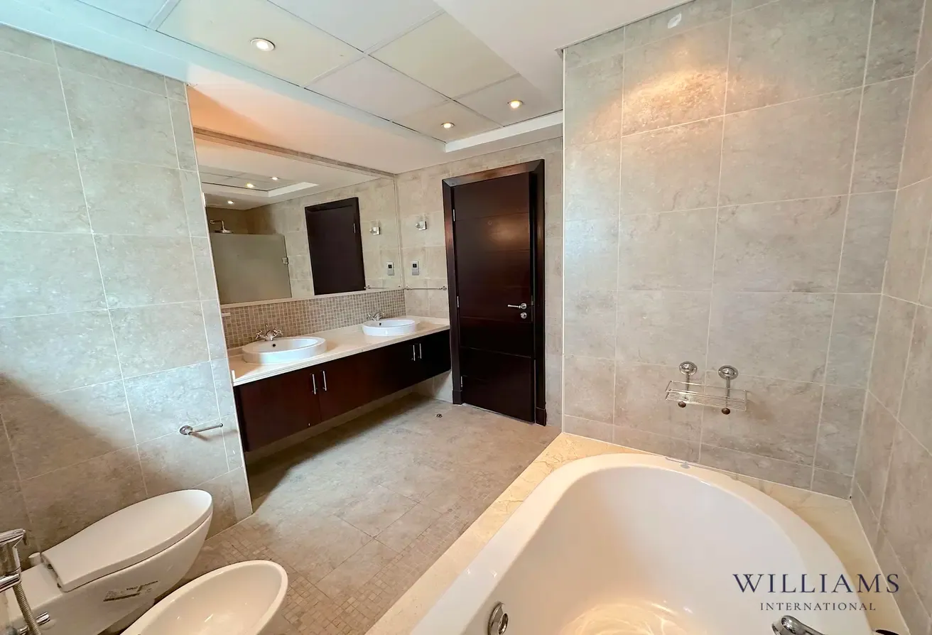 CENTRAL DISTRICT 4 | EXCELLENT CONDITION | VACANT