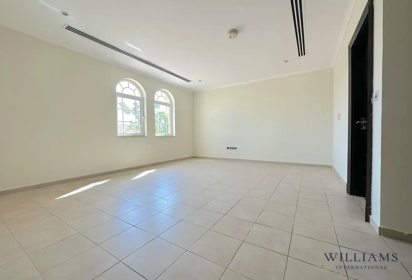CENTRAL DISTRICT 4 | EXCELLENT CONDITION | VACANT