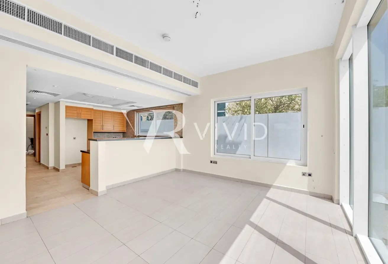 Unfurnished | Vacant | Legacy Nova