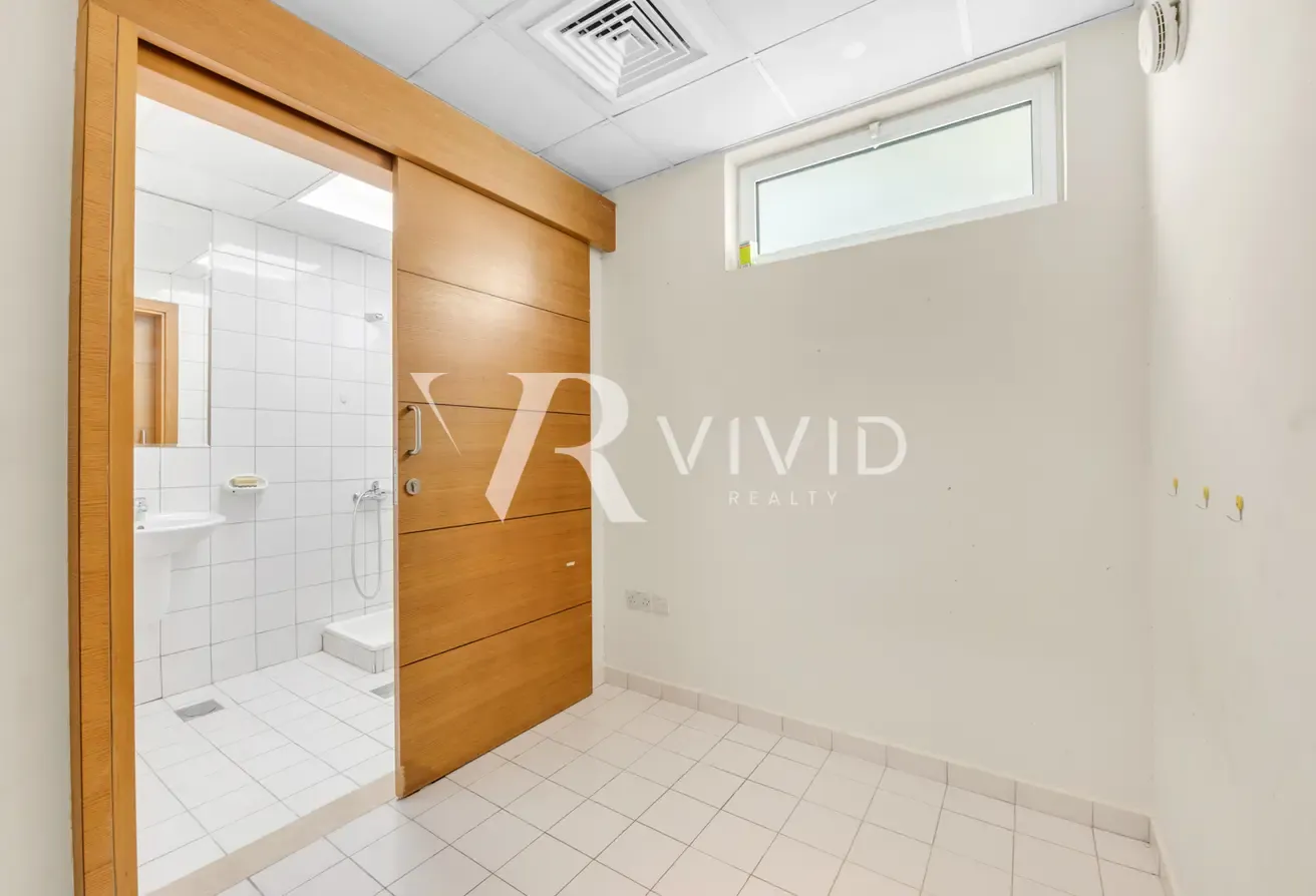 Unfurnished | Vacant | Legacy Nova