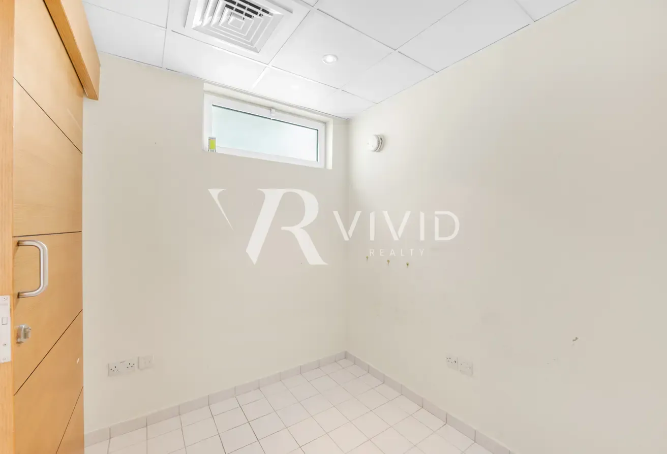 Unfurnished | Vacant | Legacy Nova