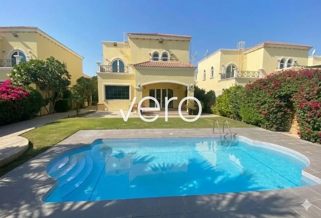 4BR Large | Pool | Refurbished and Vacant