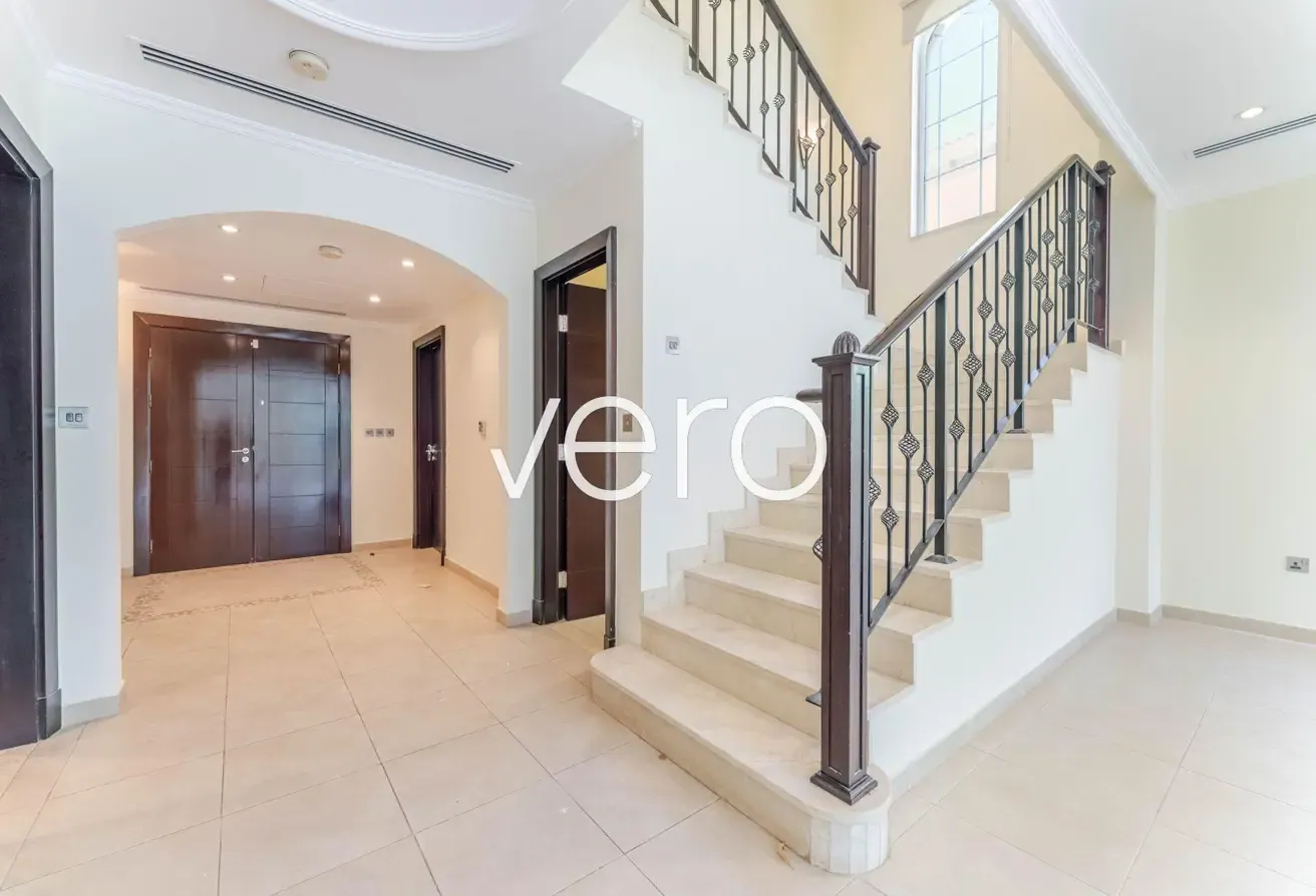4BR Large | Pool | Refurbished and Vacant
