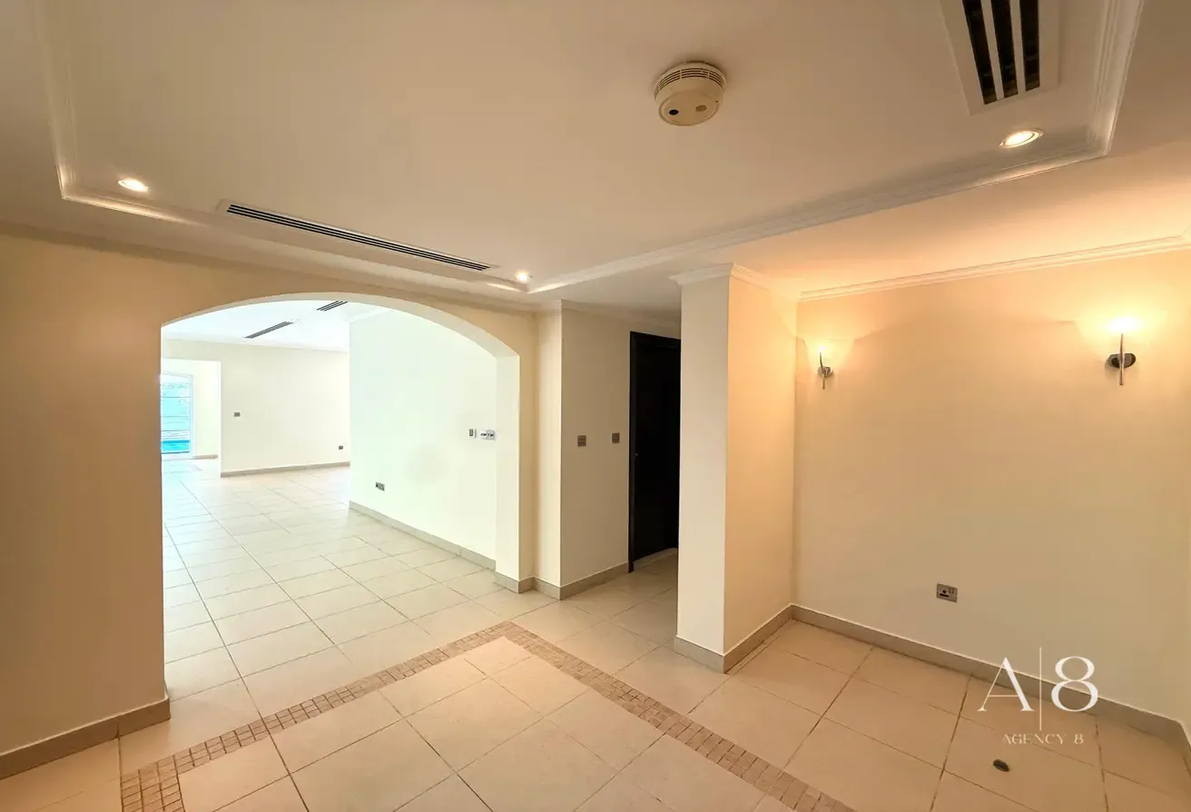 Excellent Condition | Jacuzzi | Extended