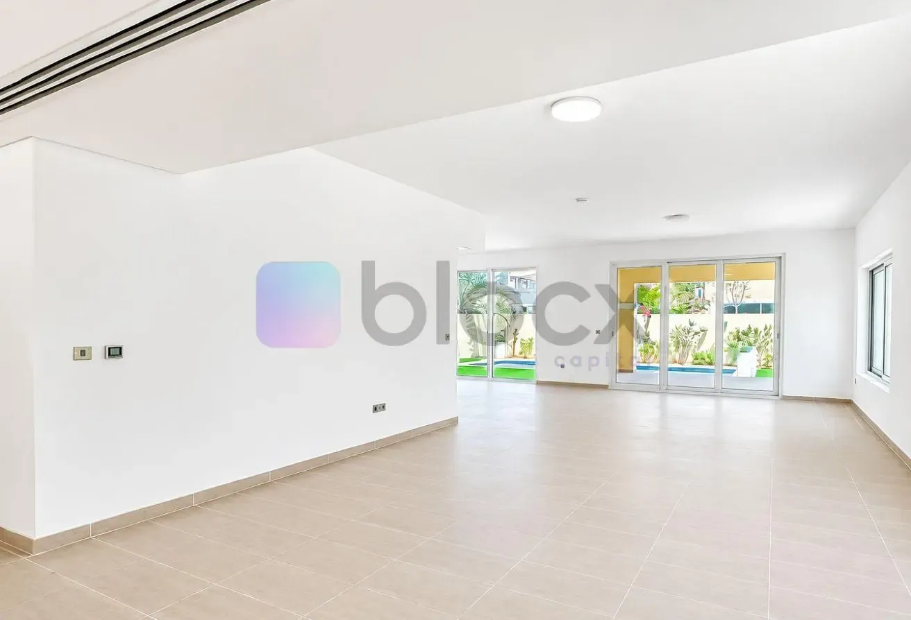 PRIVATE POOL | CORNER VILLA | 4 BEDROOM + MAID