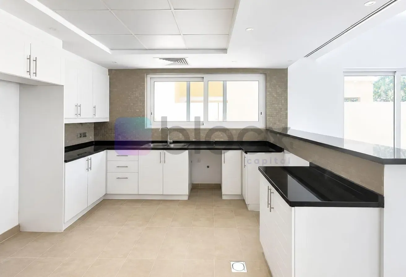 PRIVATE POOL | CORNER VILLA | 4 BEDROOM + MAID