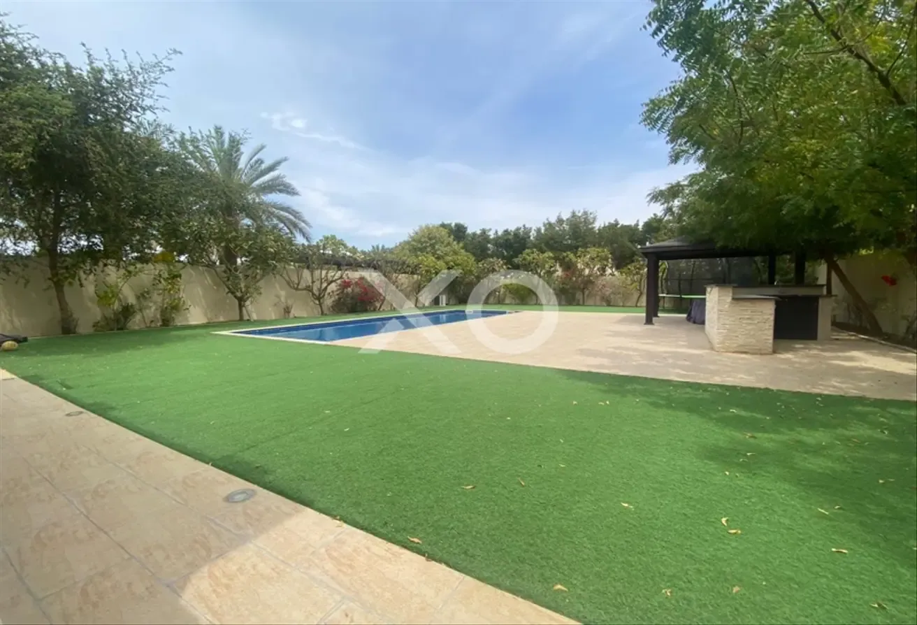 Huge Plot | Single Row | Private Pool