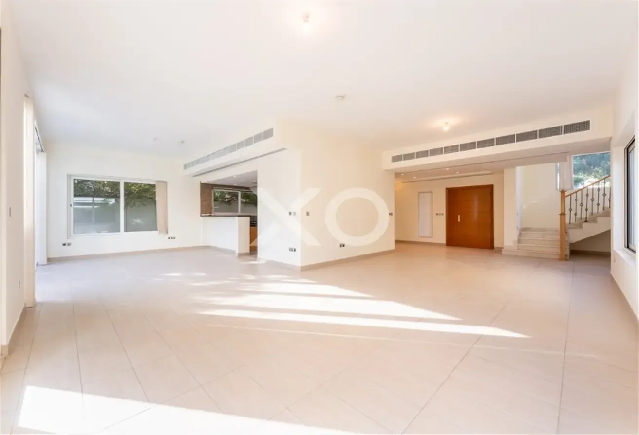 Huge Plot | Single Row | Private Pool