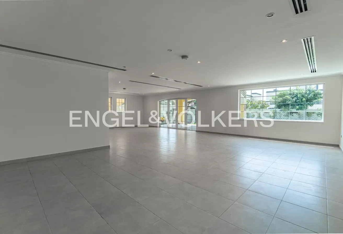Extended | Internal | Vacant | Away From Cables