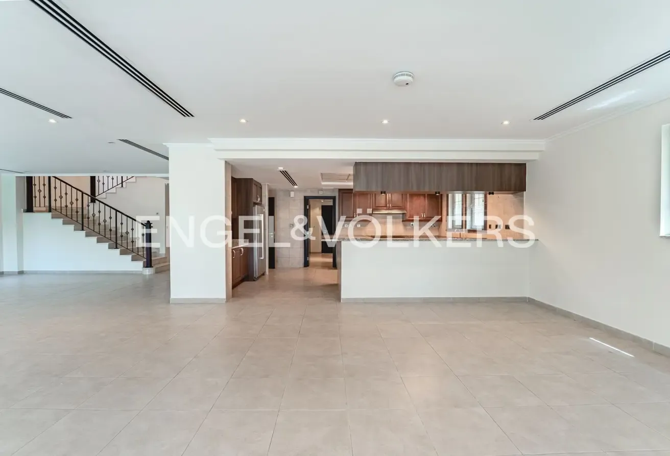 Extended | Internal | Vacant | Away From Cables