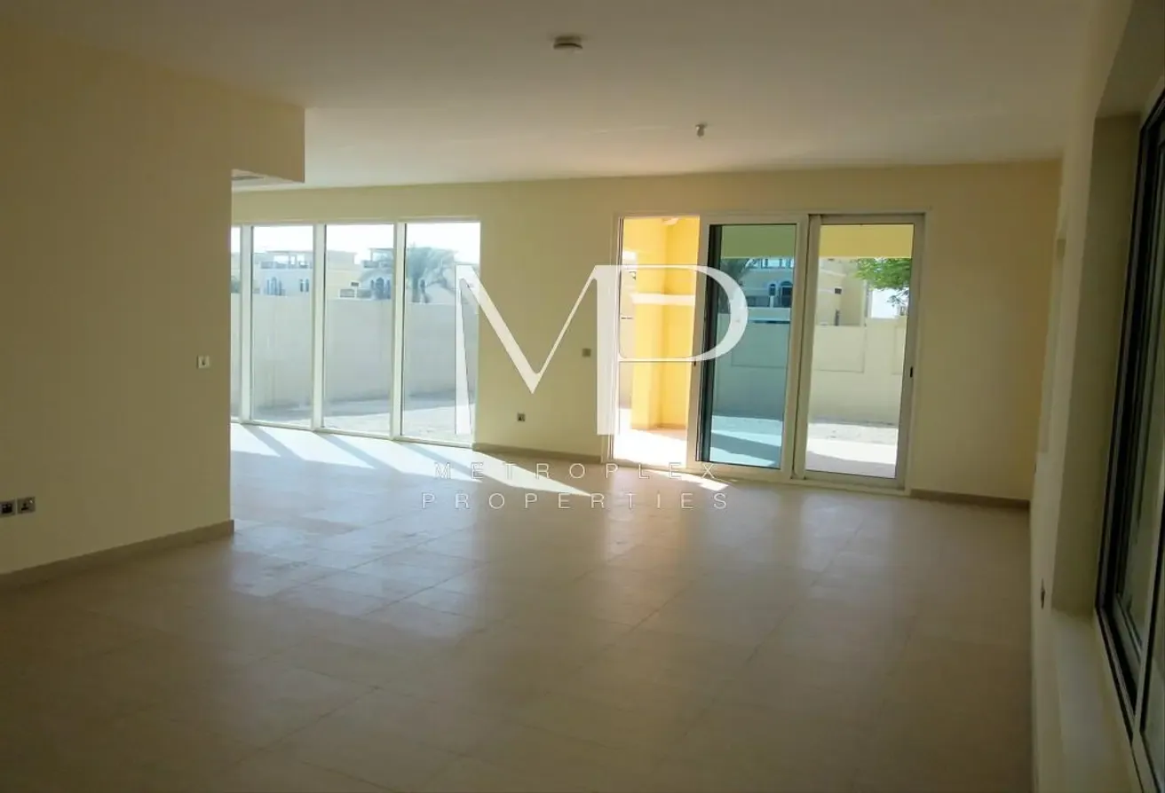 Legacy Nova 4BR Villa | Huge Plot | Vacant