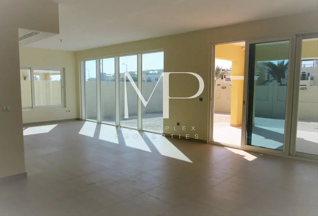 Legacy Nova 4BR Villa | Huge Plot | Vacant