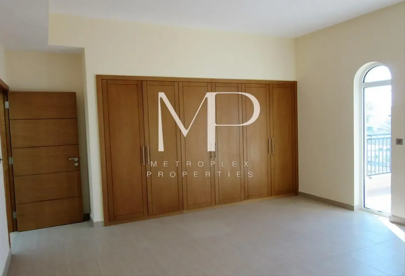Legacy Nova 4BR Villa | Huge Plot | Vacant