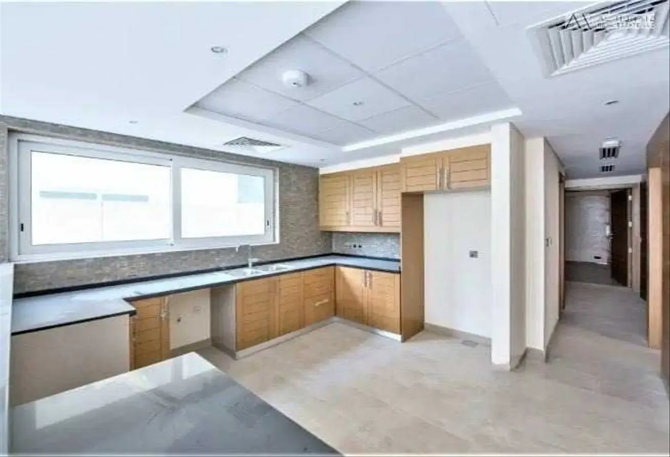 Single Row Villa | vacant | Landscaped