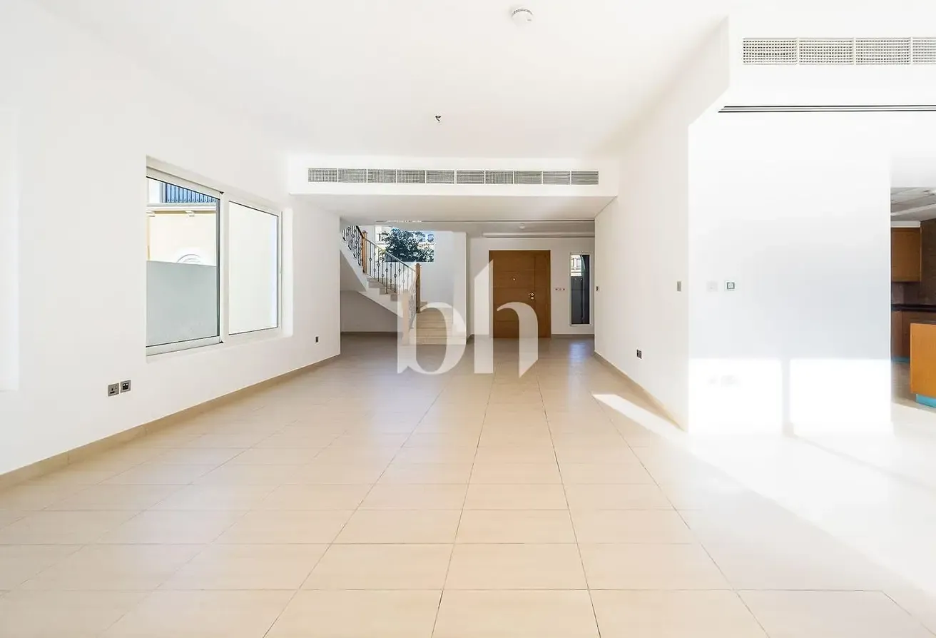 Corner Unit | Best Location | 4 bed plus maids
