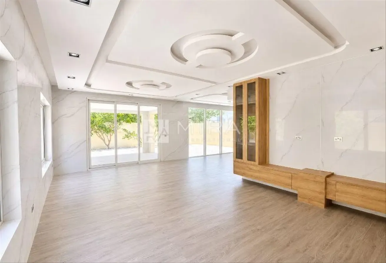 Unfurnished I Large Balcony I Well Maintained