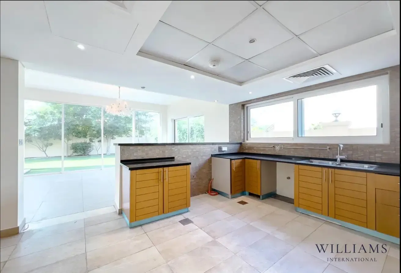 FOUR BED NOVA | VACANT SOON  | MAINT CONTRACT