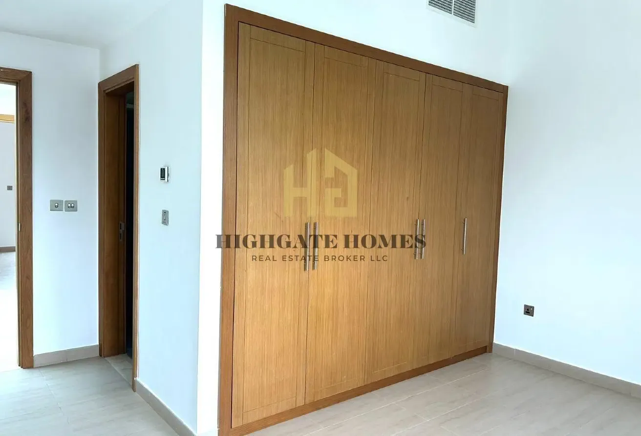 Nova w/ Pool | Beautifully Landscaped | Vacant Now