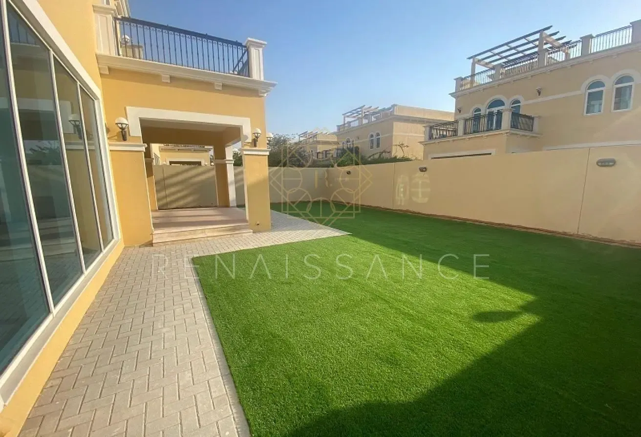Premium Bright 4BR Villa | Vacant and Ready