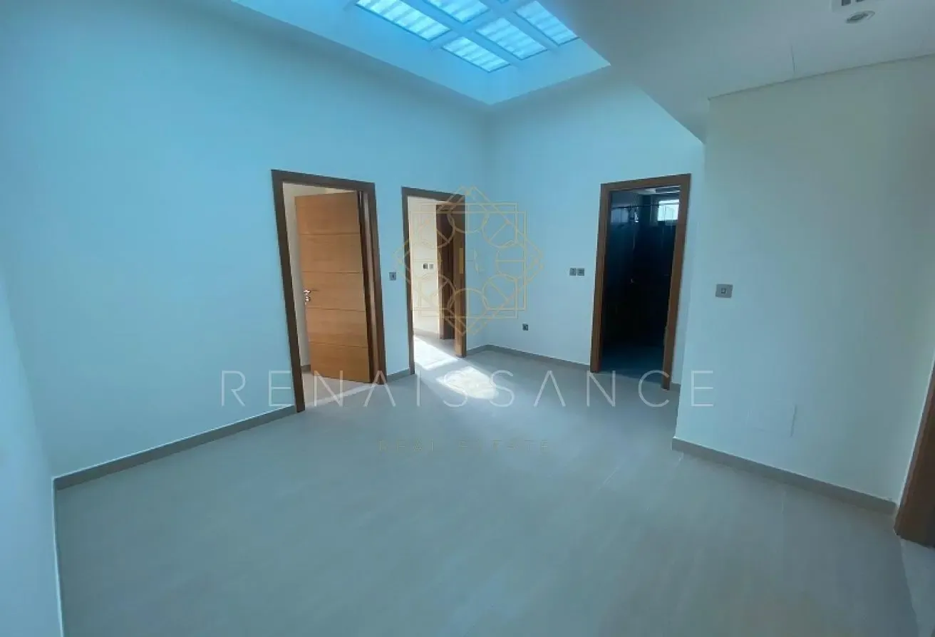 Premium Bright 4BR Villa | Vacant and Ready