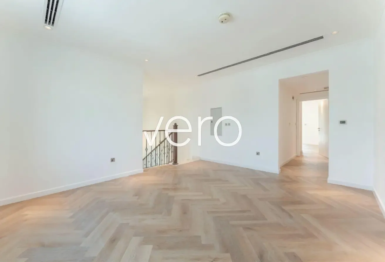 4BR En-Suite | Upgraded Villa | Corner Plot