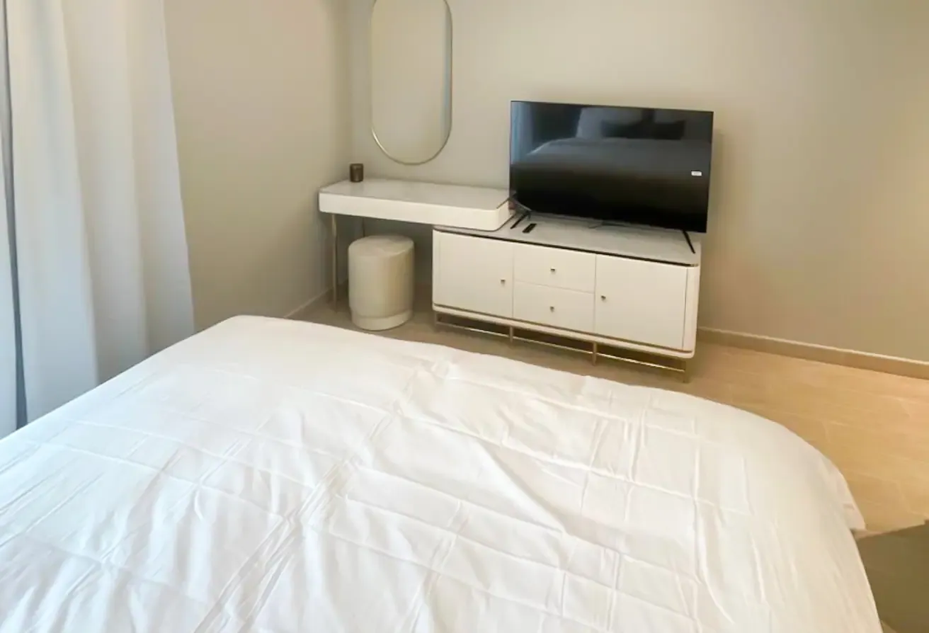 Vacant | Highly Furnished | Lagoon Access
