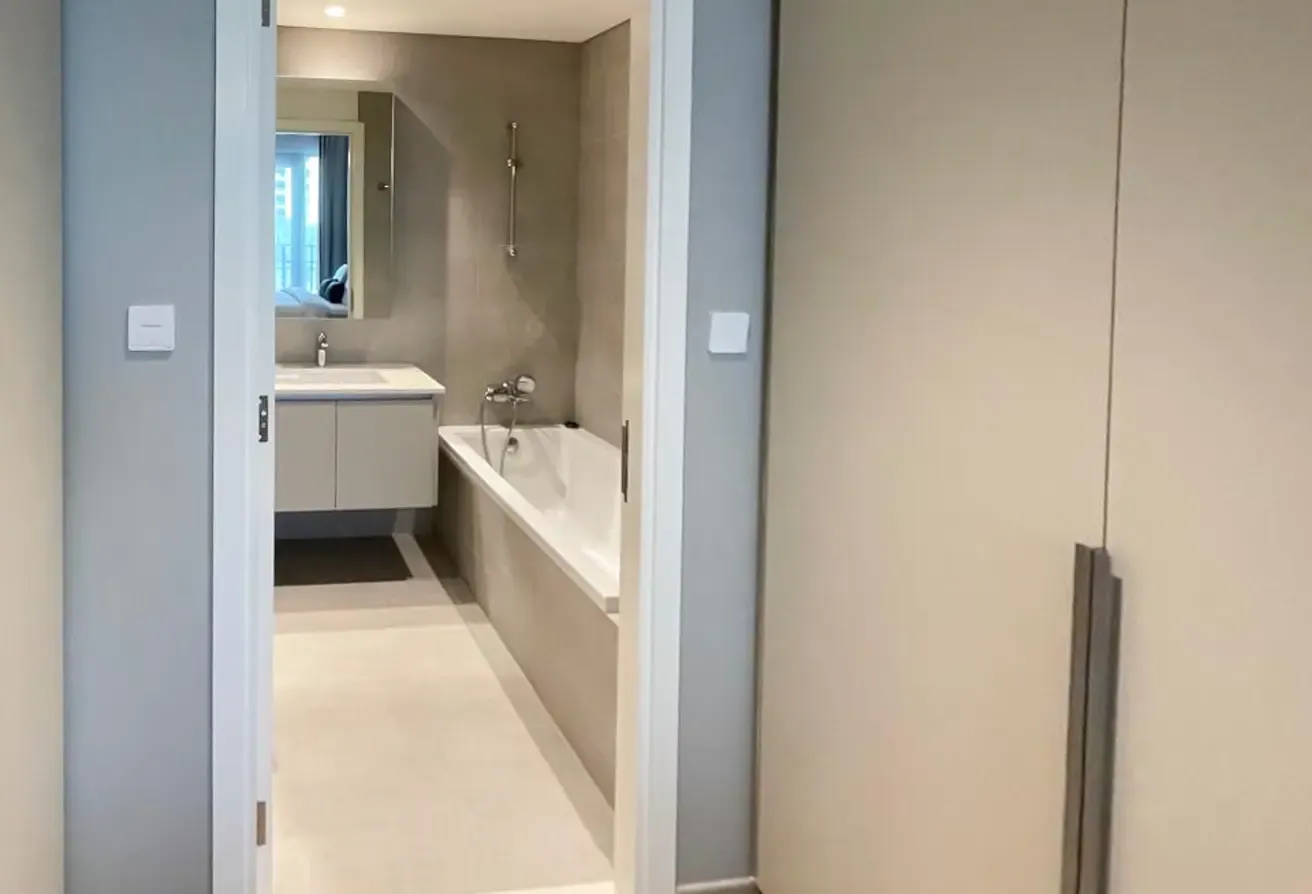 Vacant | Highly Furnished | Lagoon Access
