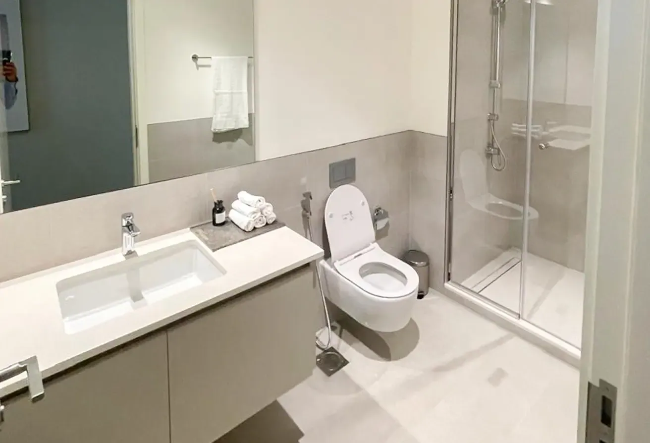 Vacant | Highly Furnished | Lagoon Access