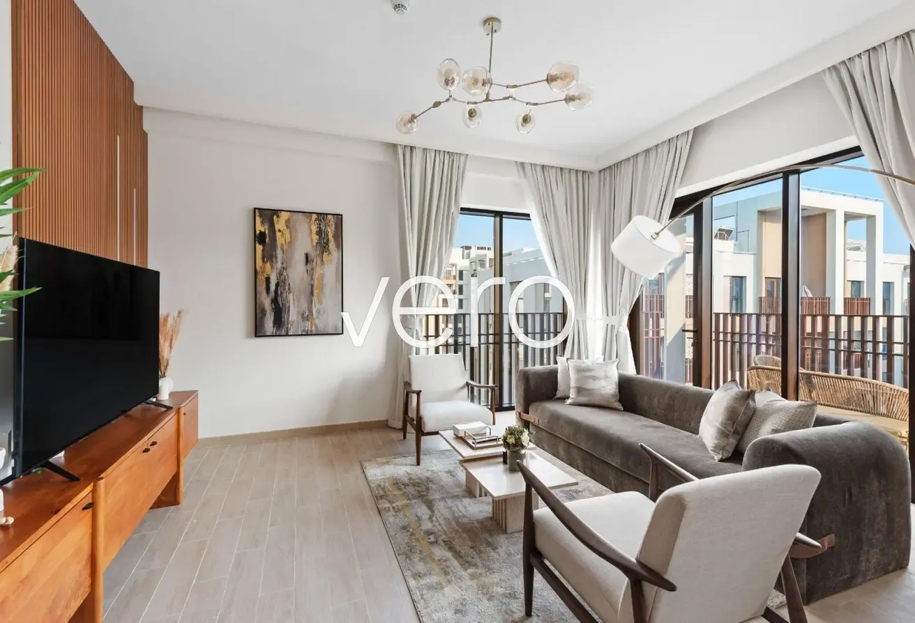 Contemporary 2BR | Beach Access | Vacant