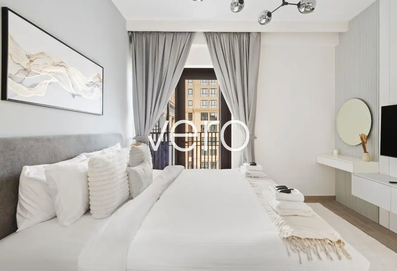 Contemporary 2BR | Beach Access | Vacant