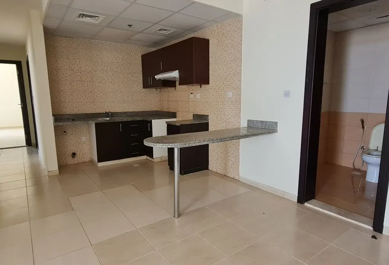 3 BR Apartment in Dubai Silicon Oasis with Balcony