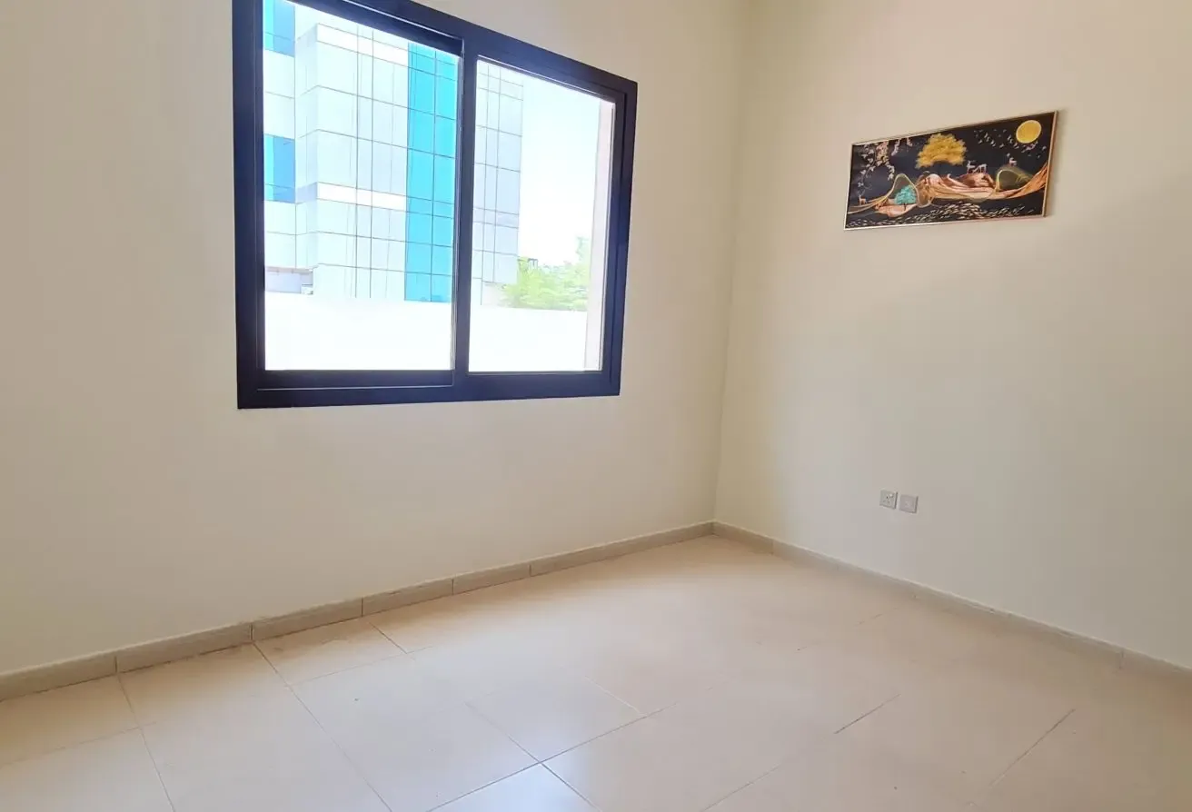 3 BR Apartment in Dubai Silicon Oasis with Balcony