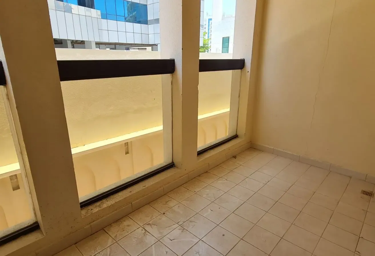 3 BR Apartment in Dubai Silicon Oasis with Balcony