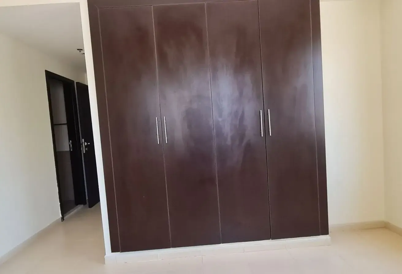 3 BR Apartment in Dubai Silicon Oasis with Balcony