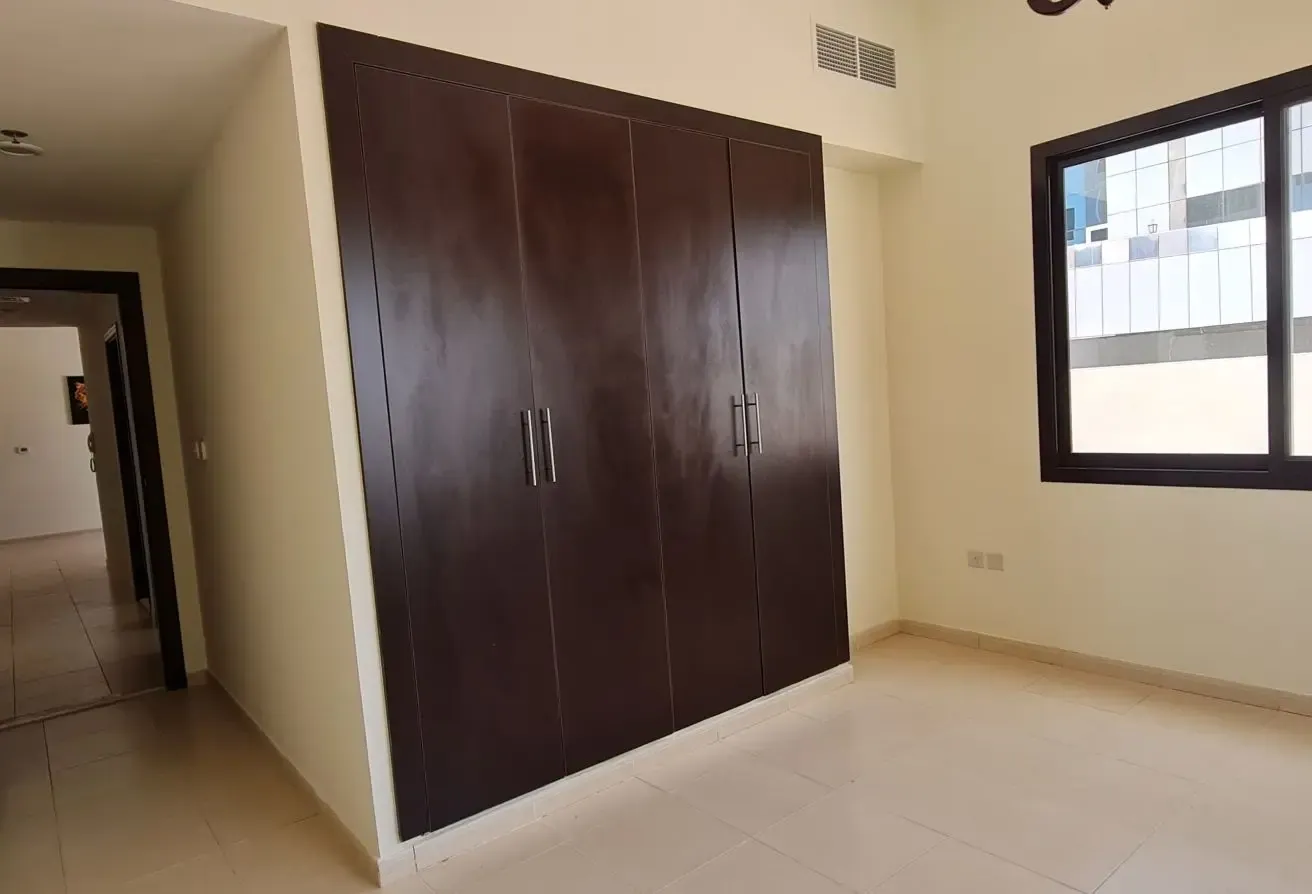 3 BR Apartment in Dubai Silicon Oasis with Balcony