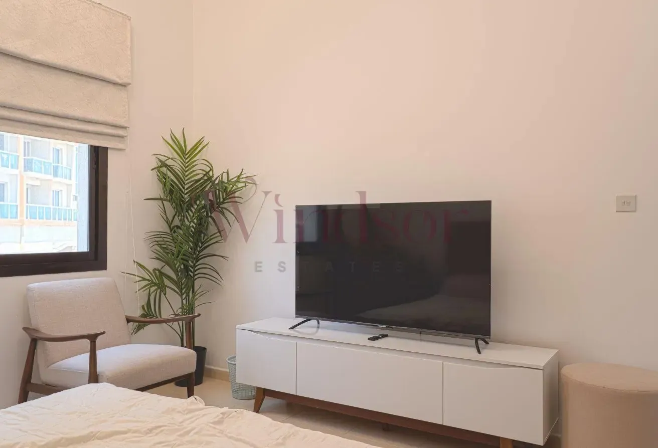 Fully Furnished | Pet Friendly | 12 Cheques