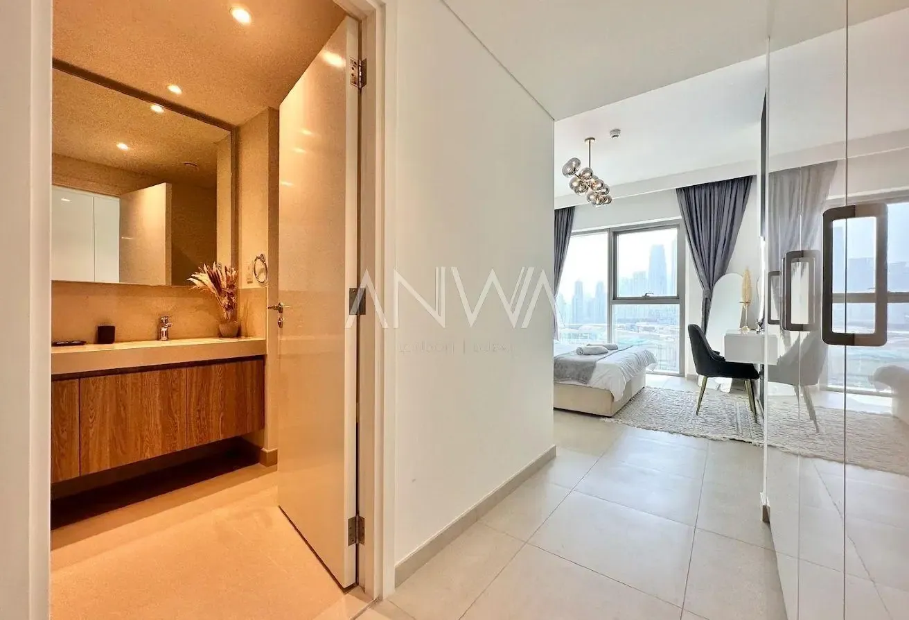 Spacious 3BR | Burj Khalifa & Dubai Mall View