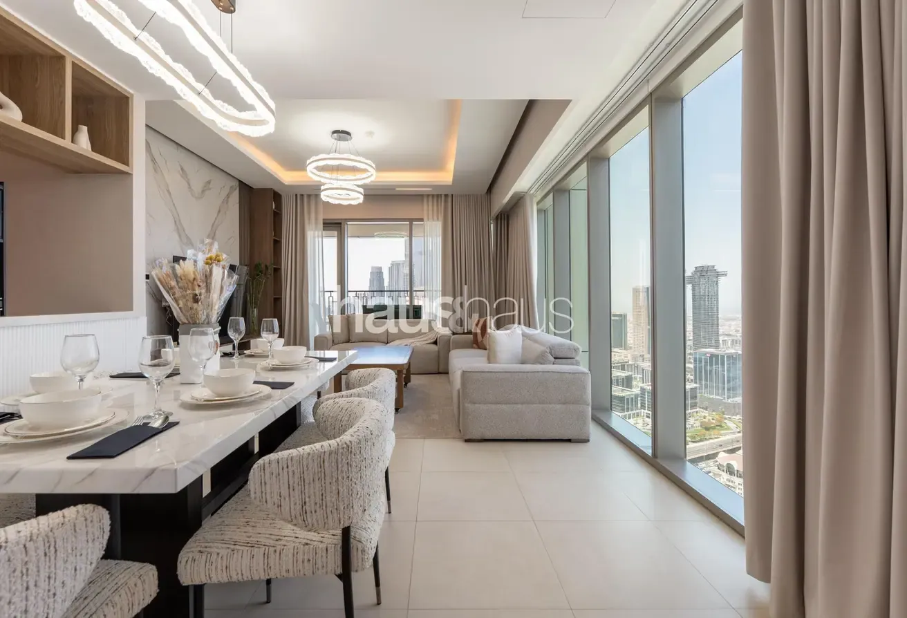 Luxurious 3BR | Burj Khalifa View | Maid’s Room