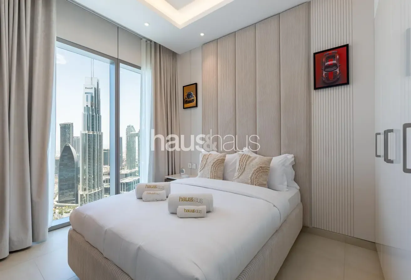 Luxurious 3BR | Burj Khalifa View | Maid’s Room