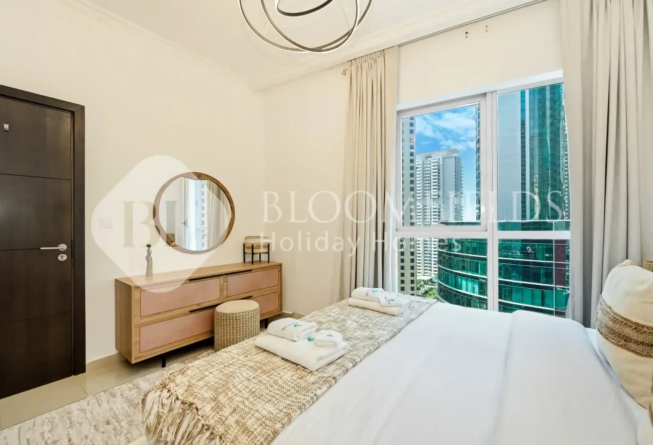 Elegant 1BR l Prime Location l Book Now