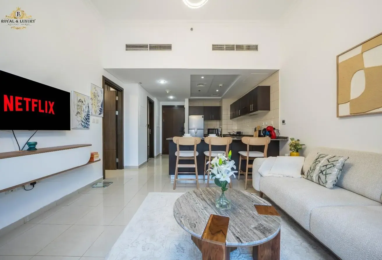 Low Floor | Pool View | All Bills Inclusive