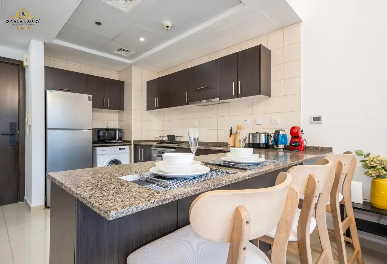 Low Floor | Pool View | All Bills Inclusive