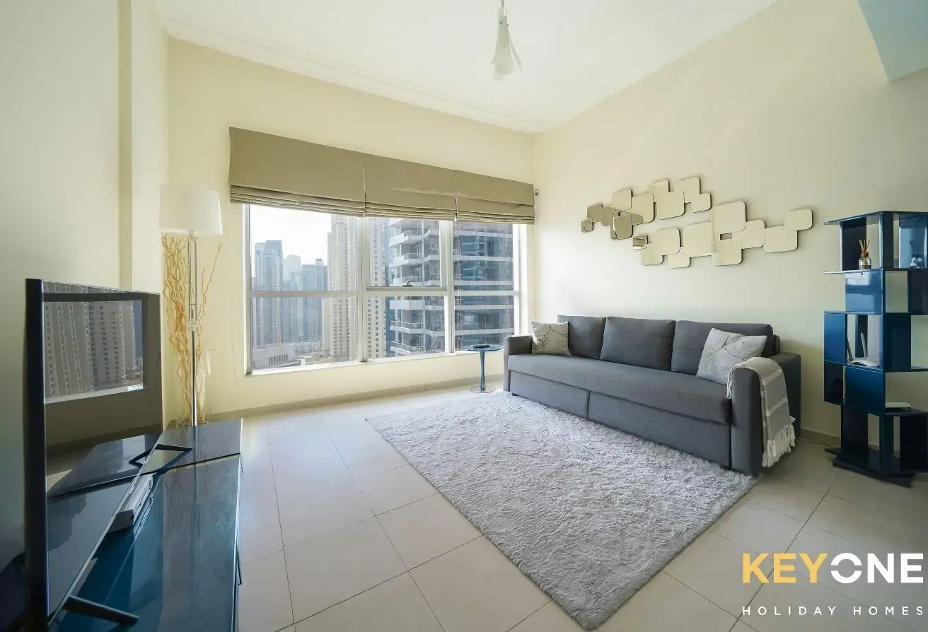 Contemporary 1BR with Full Marina View