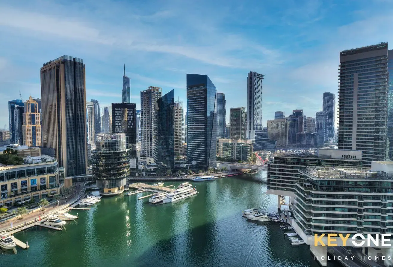 Contemporary 1BR with Full Marina View