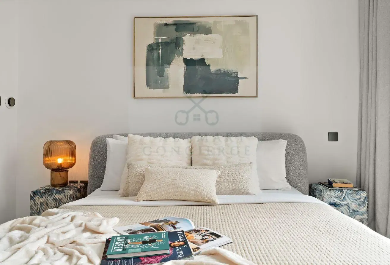 Curated & fully Upgraded 1 BR with Marina view!