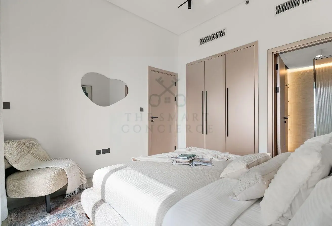 Curated & fully Upgraded 1 BR with Marina view!