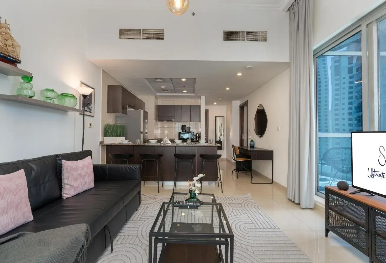 1BR Marina Views High Floor Near Jumeirah Beach